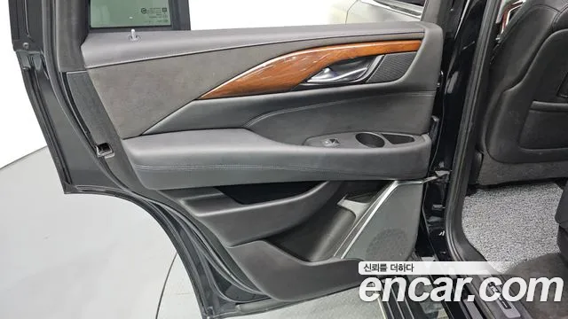 Cadillac Escalade 2020 — фото 15