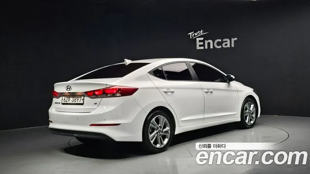 Hyundai AVANTE 2018 — фото 2