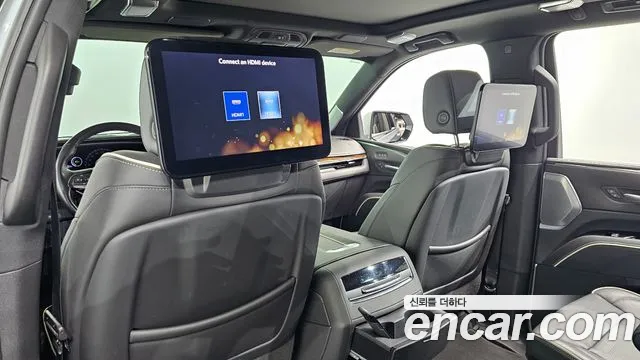 Cadillac Escalade 2022 — фото 17