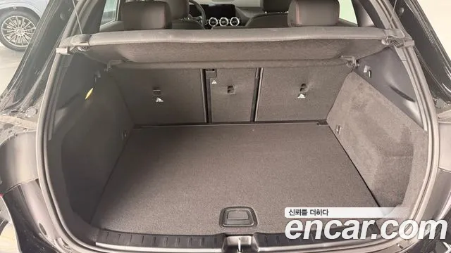 Mercedes-Benz GLA-Class 2026 — фото 11