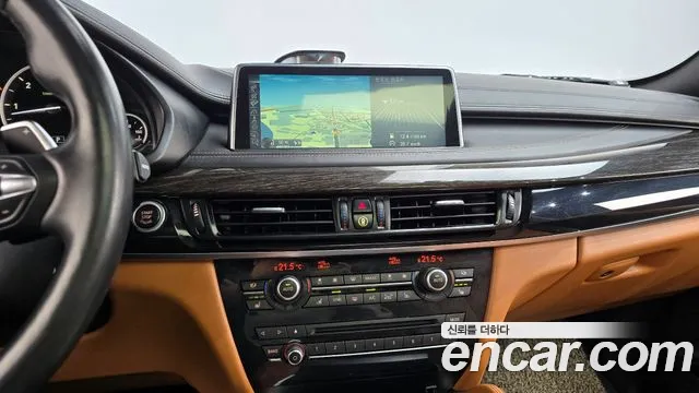BMW X6 2015 — фото 12