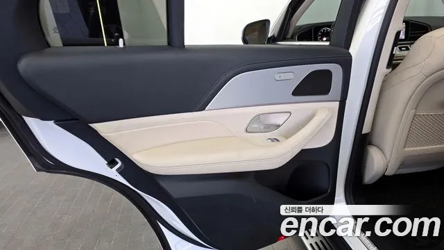 Mercedes-Benz GLE-Class 2021 — фото 15