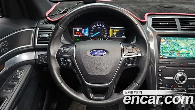 Ford Explorer 2019 — фото 18