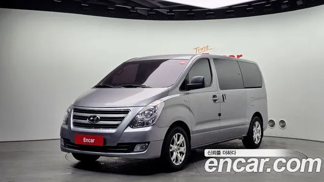 Hyundai Starex 2018 — фото 1