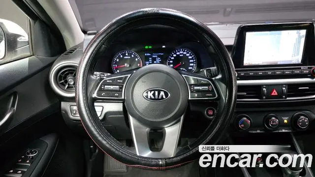 Kia K3 2019 — фото 12
