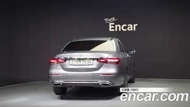 Mercedes-Benz E-Class 2021 — фото 4