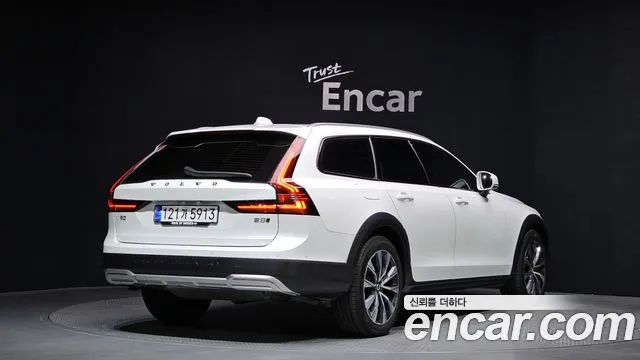 Volvo V90 2021 — фото 2