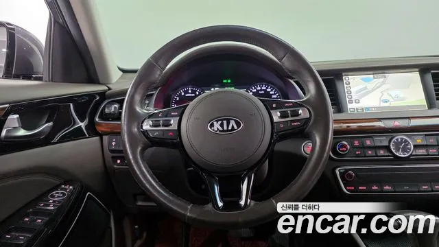 Kia K7 2017 — фото 19