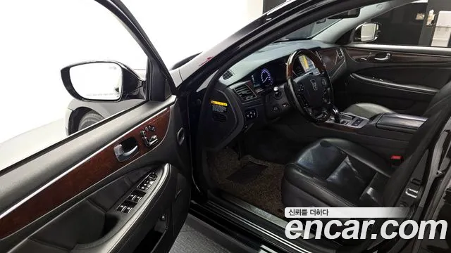 Hyundai Equus 2014 — фото 10