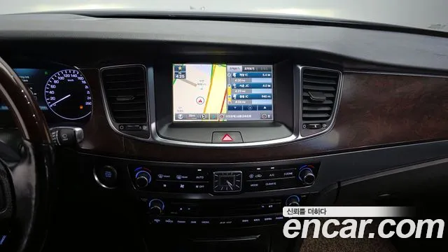 Hyundai Equus 2014 — фото 13