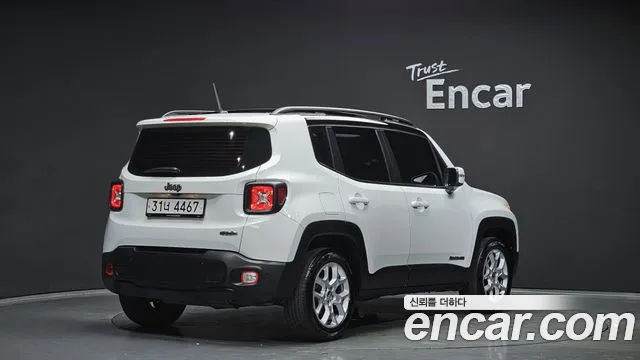 Jeep Renegade 2017 — фото 2