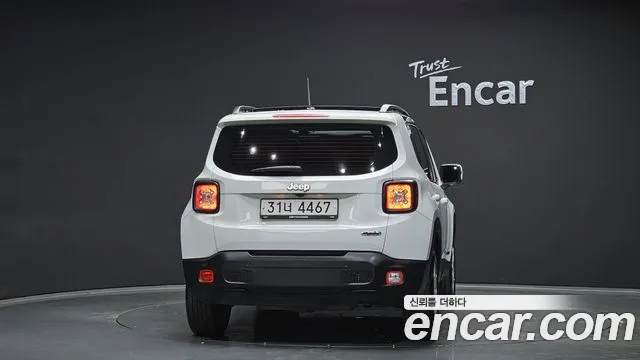 Jeep Renegade 2017 — фото 4