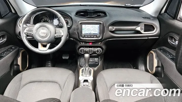 Jeep Renegade 2017 — фото 10