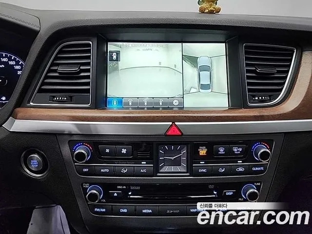Hyundai Genesis 2016 — фото 10