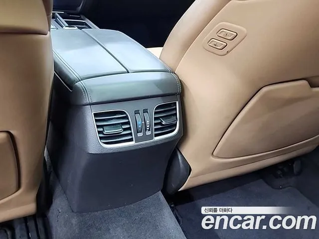 Hyundai Genesis 2016 — фото 13