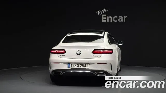 Mercedes-Benz E-Class 2021 — фото 4