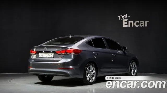 Hyundai AVANTE 2017 — фото 2