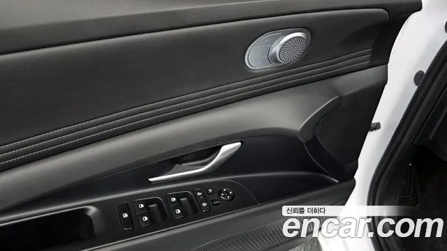 Hyundai AVANTE 2024 — фото 14