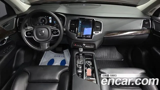 Volvo XC90 2018 — фото 10