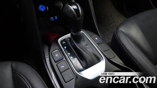 Hyundai Santafe 2018 — фото 12