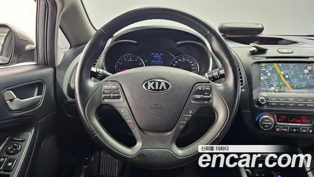 Kia K3 2014 — фото 13