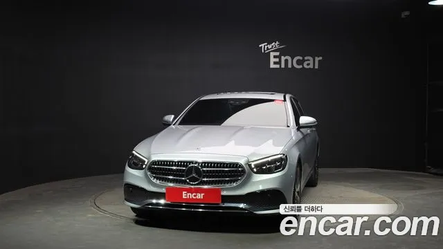 Mercedes-Benz E-Class 2022 — фото 3