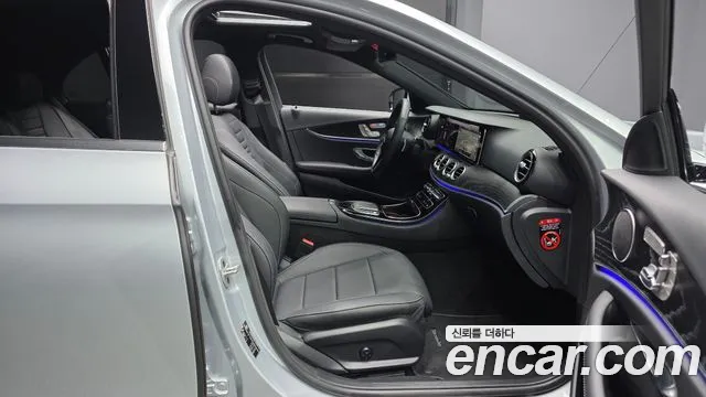 Mercedes-Benz E-Class 2022 — фото 17