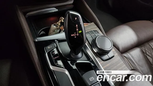 BMW 5-Series 2018 — фото 12