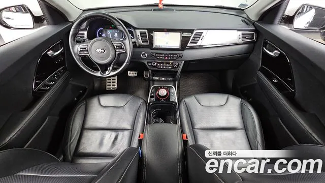 Kia Niro 2019 — фото 10