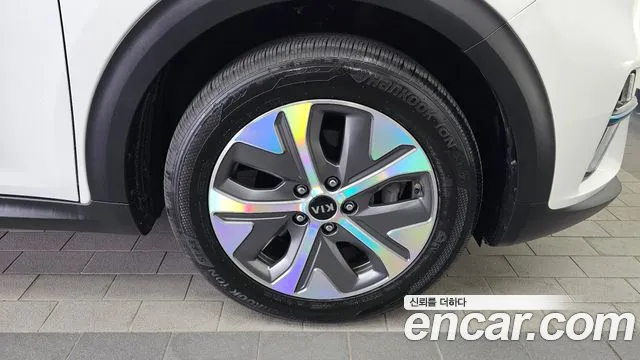 Kia Niro 2019 — фото 7