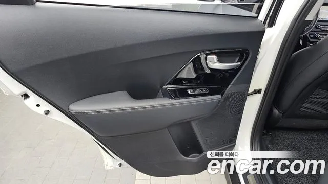 Kia Niro 2019 — фото 15