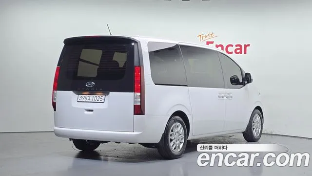 Hyundai Staria 2022 — фото 2