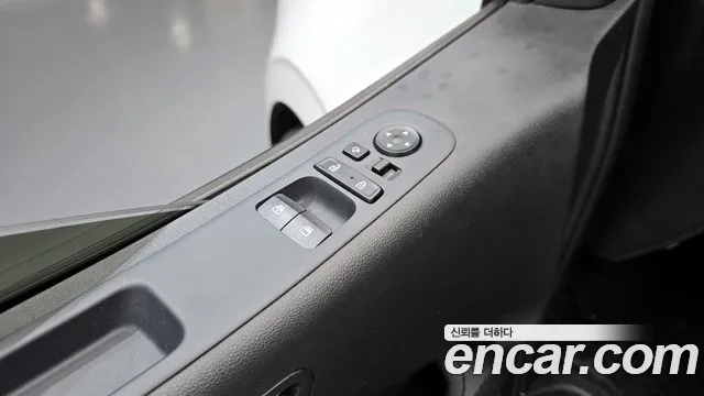 Hyundai Staria 2022 — фото 19