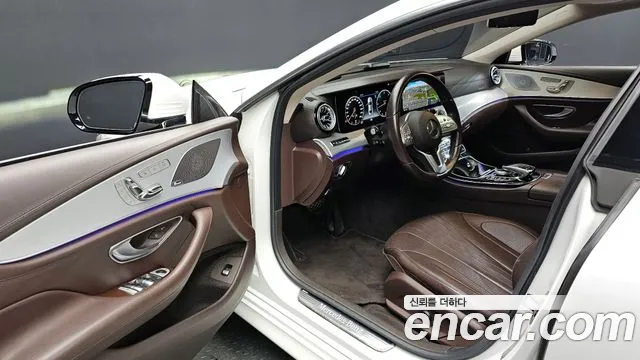 Mercedes-Benz CLS-Class 2019 — фото 10