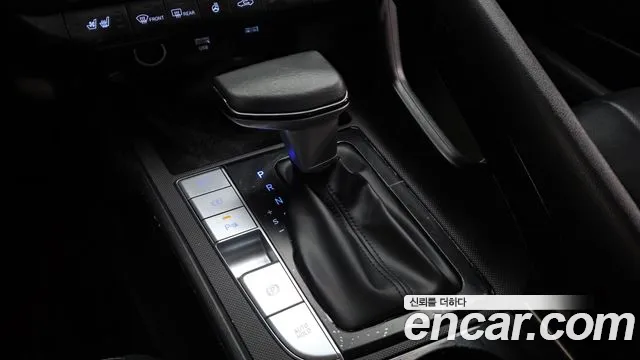 Hyundai AVANTE 2023 — фото 12