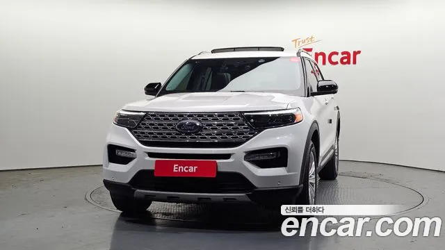 Ford Explorer 2023 — фото 3