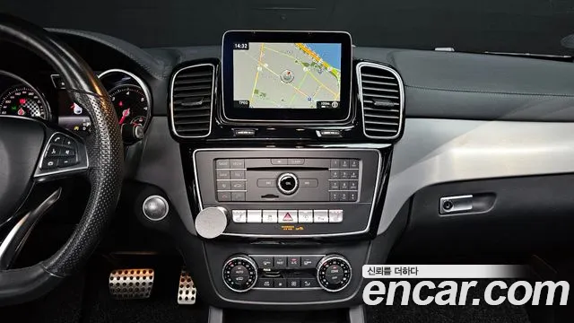 Mercedes-Benz GLE-Class 2018 — фото 20