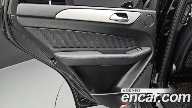 Mercedes-Benz GLE-Class 2018 — фото 15