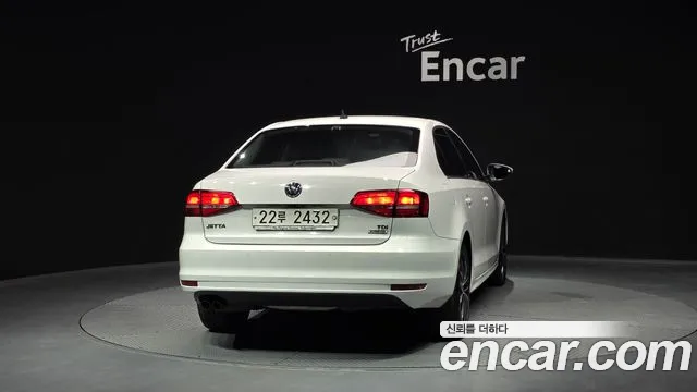 Volkswagen Jetta 2015 — фото 4