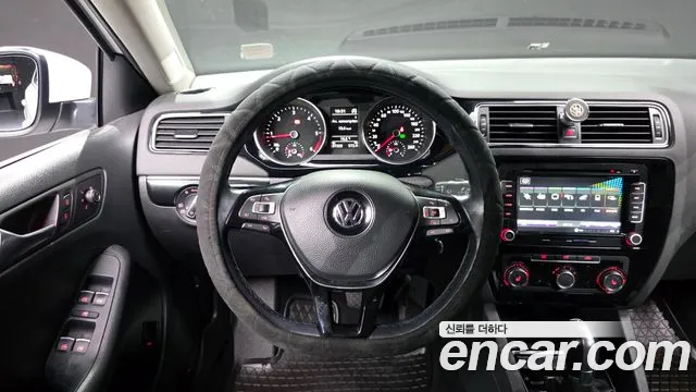 Volkswagen Jetta 2015 — фото 13