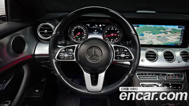 Mercedes-Benz E-Class 2020 — фото 19