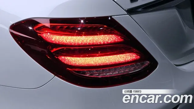 Mercedes-Benz E-Class 2020 — фото 9