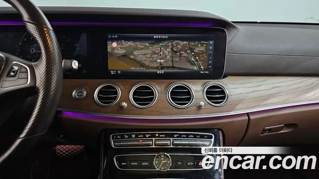 Mercedes-Benz E-Class 2017 — фото 18