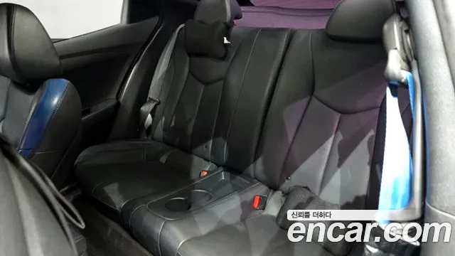 Hyundai Veloster 2016 — фото 18