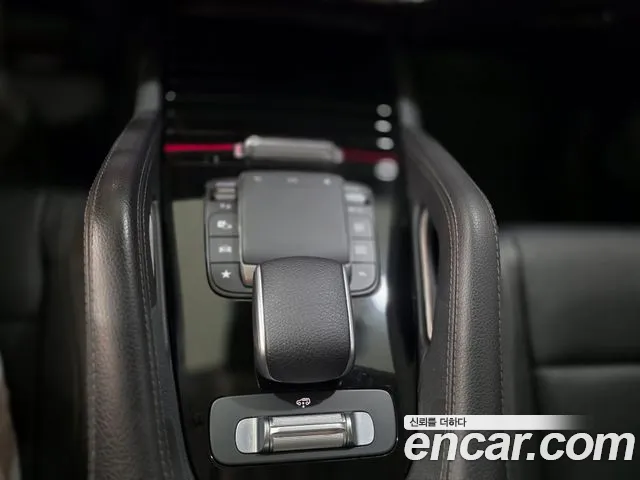 Mercedes-Benz GLE-Class 2023 — фото 12