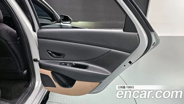 Hyundai AVANTE 2024 — фото 15