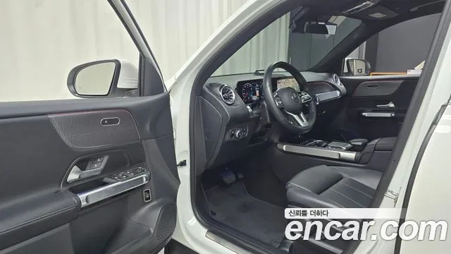 Mercedes-Benz GLB-Class 2022 — фото 10