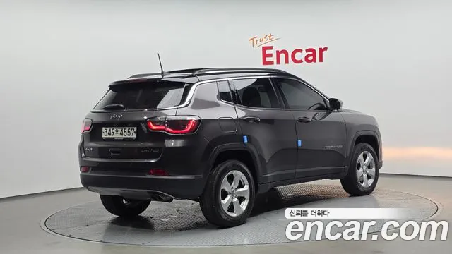 Jeep Compass 2019 — фото 2