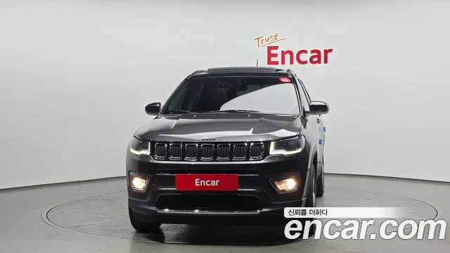 Jeep Compass 2019 — фото 3