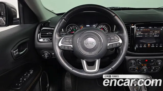 Jeep Compass 2019 — фото 19